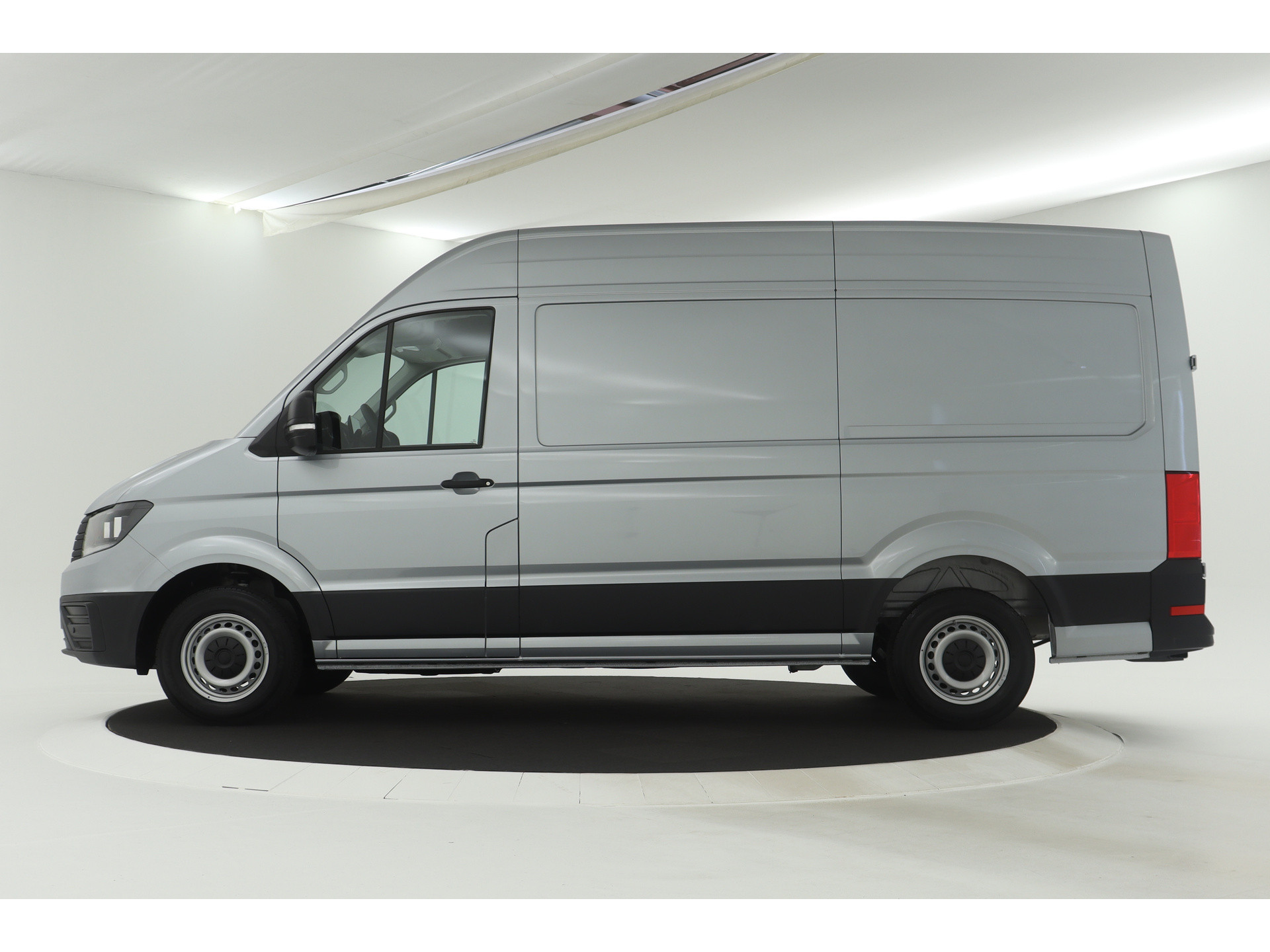 Volkswagen - Crafter 35 2.0 TDI 103kW 140PK L3H3 Trendline Handgeschakeld - 2024